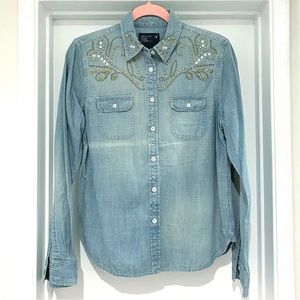 NWOT American Eagle Outfitters Studded Denim Boho Spring Summer Button Up Shirt